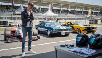 découvrez nos conseils pour bien choisir votre première voiture de course, alliant performance, budget et sécurité, afin de vivre une expérience de conduite inoubliable.